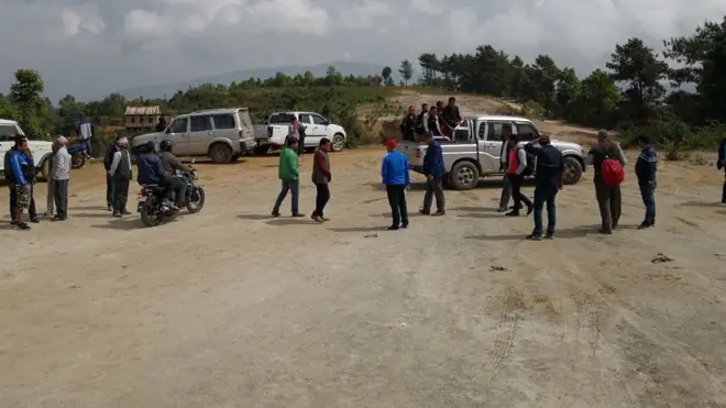 बनेपाको नागीडाँडा तथा धुलिखेलका दुई स्थानहरु ठुलीचौर र चिसापानी ठूलीचौरमध्ये एक स्थानमा आन्तरिक विमानस्थल निर्माण गर्न सरकारले अध्ययन थालेको हो।