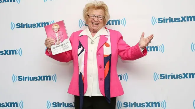 Ícone da televisão americana, a psicóloga Ruth Westheimer há décadas fala abertamente sobre sexo e relacionamentos