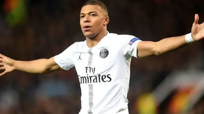 Real Madrid wanaangalia uwezekano wa kutoa malipo makubwa kuwahi kushuhudiwa kumchukua Kylian Mbappe