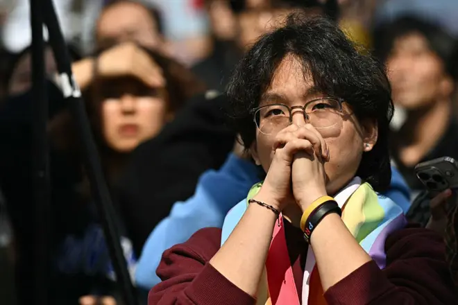 탄핵 선고를 기다리는 시민