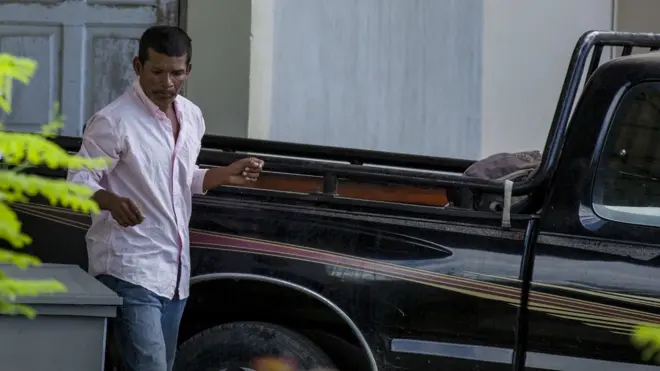 "Ella me dijo que un demonio la estaba perturbando y yo le dije que eso que le están dando no es un remedio, es para que me odie usted a mí", dice la pareja de la víctima.