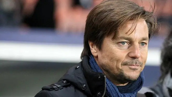 L'ancien joueur du PSG, consultant foot de beIN Sports s'est attiré les foudres des internautes.