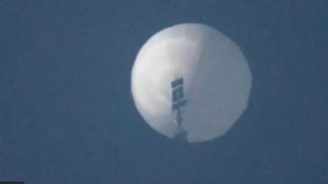 चीन का संदिग्ध जासूसी गुब्बारे