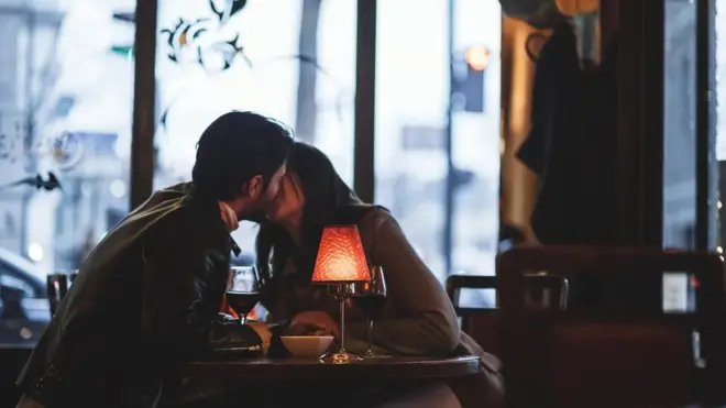 لماذا لا يقول الفرنسيون كلمة "أحبك"؟