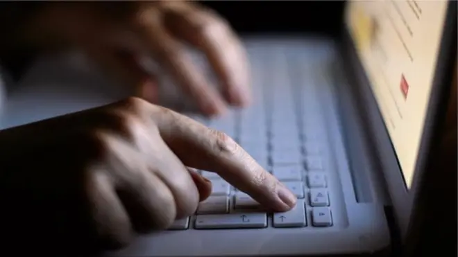 Berselancar di internet