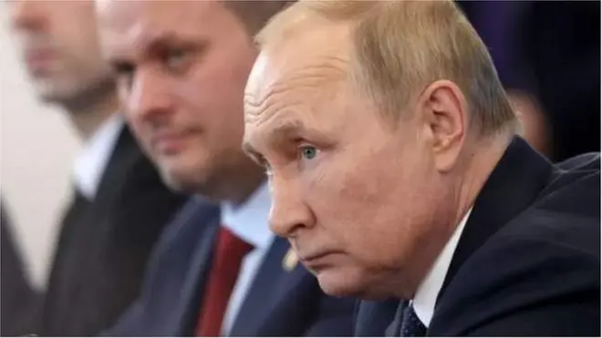 Қрим кўприги ярим оролнинг аннексияси ортидан шахсан Путиннинг буйруғи билан қурилган ва 2018 йилда ишга тушган