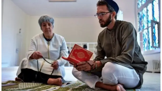 تأسس المسجد في يونيو/حزيران الماضي