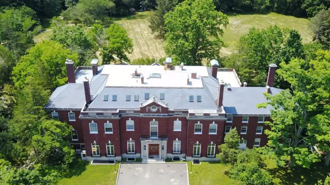 Дипломатический комплекс на Лонг-Айленде