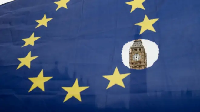 'یوکِپ' ابھی تک نیشنلسٹ سیاست کرتی آ رہی ہے اور برطانیہ کو یورپی یونین سے باہر لانے کے یک نکاتی ایجنڈے پر سیاست کرتی رہی ہے