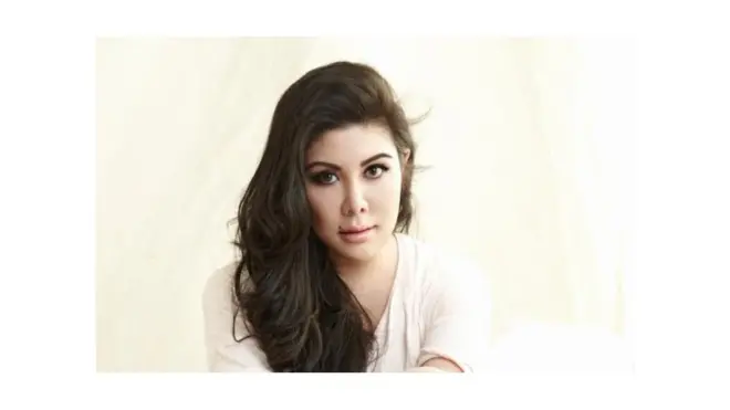 Angeline Francis Khoo kini mendirikan perusahaan sendiri.