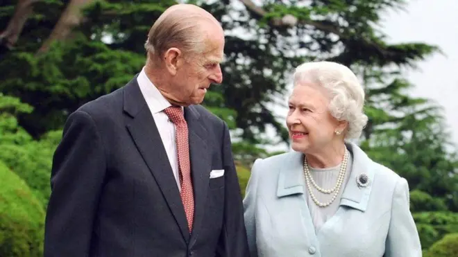 필립공은 엘리자베스 2세 여왕에 대한 변함없고 지속적인 헌신으로 널리 존경받았다.