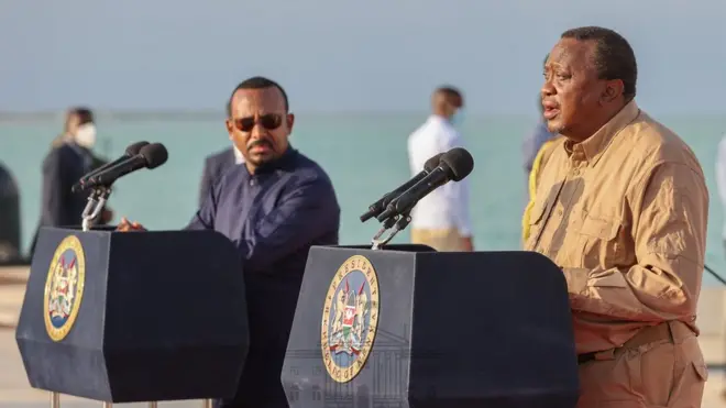 Ministira Muummee Abiy Ahimadiifi Pireezidant Uhuuruu Keeniyaattaa Buufata doonii Laamuutti