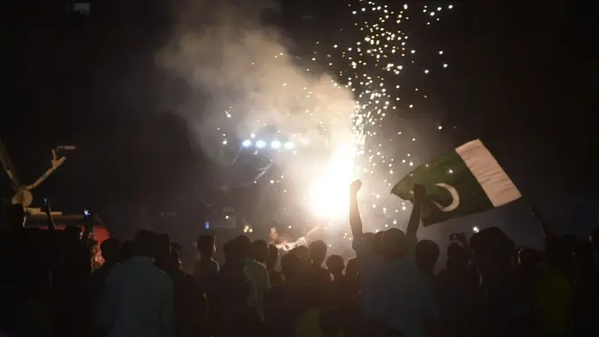 چیمپیئنز ٹرافی میں پاکستان کی جیت کے بعد مختلف شہروں میں جشن منایا گیا