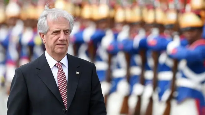 El presidente de Uruguay, Tabaré Vázquez, destituyó en las últimas semanas a buena parte de la cúpula militar y de Defensa del país.