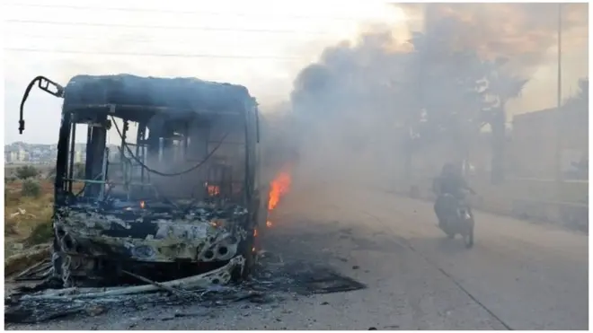 叙利亚人权观察说，共有六辆大巴被烧毁