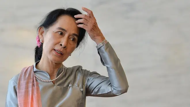 Aung San Suu Kyi se volvió de forma meteórica un icono internacional, y de la misma manera ha caído ahora en desgracia.