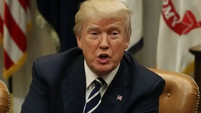 وضع ترامب إعلاميي العالم في مأزق حول كيفية ترجمة عبارته بشكل مقبول