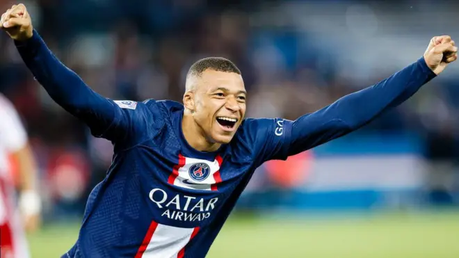 کیلیان امباپه با زدن هشت گل برنده کفش طلای جام جهانی ۲۰۲۲ قطر شد