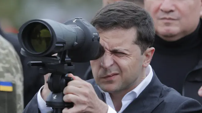 Зеленский и монокль