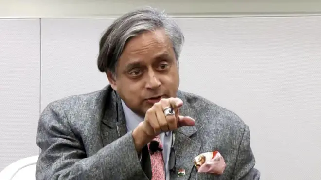 शशी थरूर