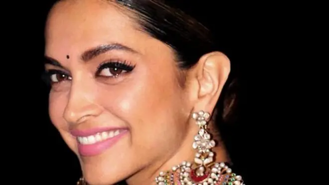 دیپکا پاڈوکون فلم کے ٹریلر کی ریلیز پر میڈیا سے مخاطب تھیں