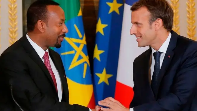 Ministera Muummee Dr. Abiy Ahimadiifi Pirezedaant Imaanu'eel Maakroon