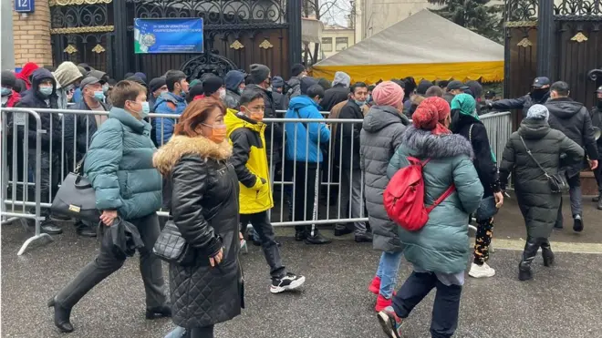 Ўзбекистоннинг Москвадаги элчихонасида овоз бериш