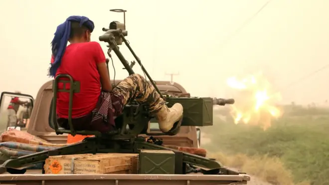 Deeggartoonni Mootummaa Yaman buufata Hudaaydaa finciltoota Hooti irraa gadhiisisuuf yaalaa jiru.