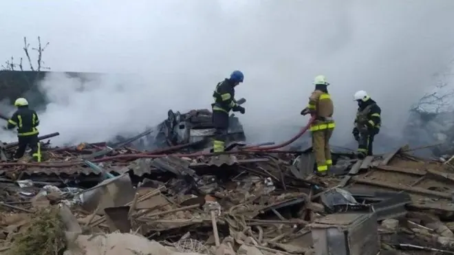 В ночь на понедельник российская ракета попала в промышленное предприятие и жилые дома в Павлограде