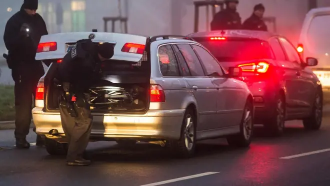 Menyusul penembakan di Strasbourg, polisi Jerman memperketat pengawasan di Kehl yang terletak di perbatasan Jerman dan Prancis.