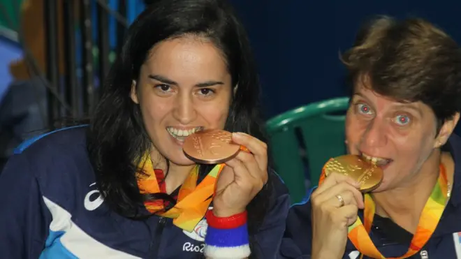 Nada Matić (levo) i Borislava Pekić-Ranković (desno) posle osvajanja medalja na Olimpijskim igraa u Riju