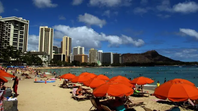 A view of Honolulu's Waikiki beach on June 15, 2010. AFP PHOTO/PATRICK BAZ (Photo credit should read PATRICK BAZ/AFP/Getty Images)