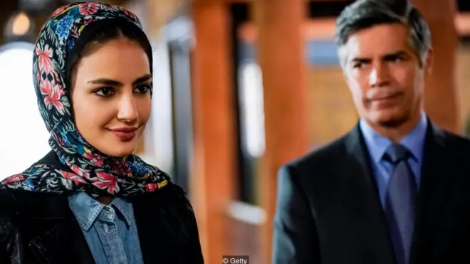 سو عبیدی، ڈائریکٹر ہالی ووڈ بیورو فار امریکا مسلم پبلک افیئرز کونسل کا کہنا ہے کہ امریکی فلم انڈسٹری کو مسلم نمائندگی بڑھانے کے لیے طویل سفر طے کرنا ہے