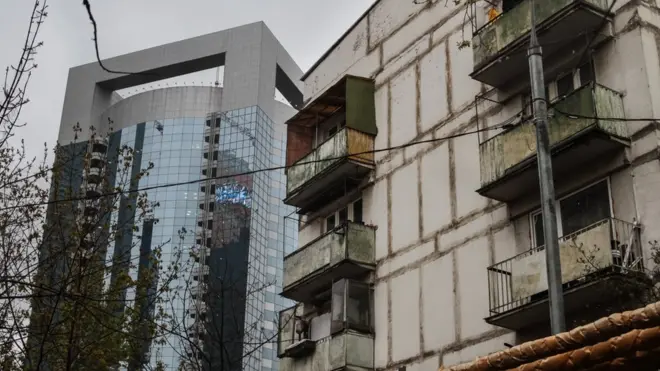 Власти Москвы предложили помочь жителям сносимых "хрущевок" в переезде