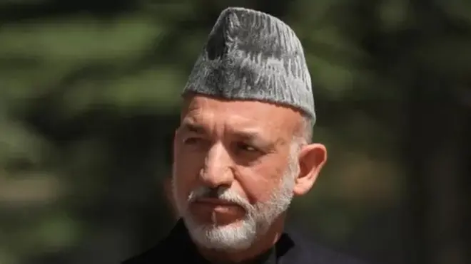 په کابل هوايي‌ ډګر کې د طالبانو یوه چارواکي‌ د نوم نه ښودلو په شرط بي‌بي‌سي پښتو پاڼې ته وویل چې ښاغلی کرزی بهر په سفر تللی دی.