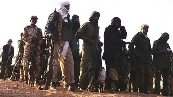 Ururka qowmiyadda Tuareg waxay dagaal kula jireen dowladda Mali oo hadda ay la midoobeen