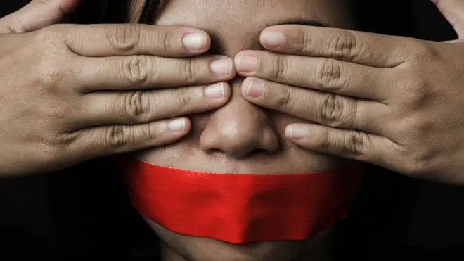 ’اگر خدانخواستہ کبھی حالات خراب ہوئے تو لوگ تمھیں تمھارے چہرے سے پہچان لیں گے‘