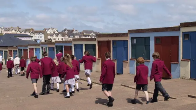 Britaniyada müxtəlif məktəblərdə geyim qaydaları fərqlənir (Şəkil - arxiv)