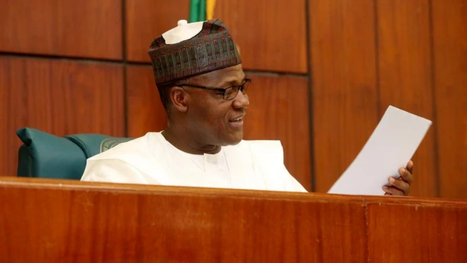 House Speaker, Yakubu Dogara say, alternative no dey to change law wey state assembly don pass.