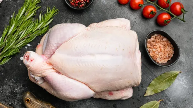 चिकन कसं खाल्लं तर चांगलं? कातडी सोललेलं की कातडीसकट?