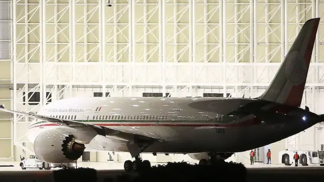 the Mexican president's plane