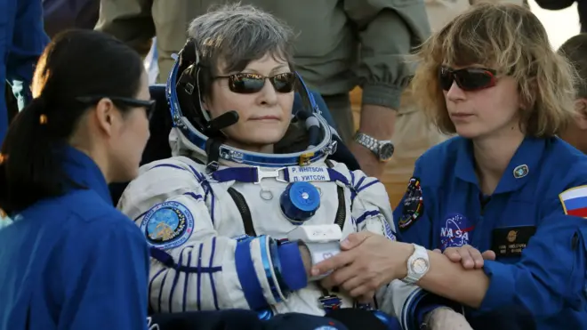 ناسا د جنسي اړيکو له وېرې ښايي مريخ ته يوازې ښځينه ستورمزلي ولېږي