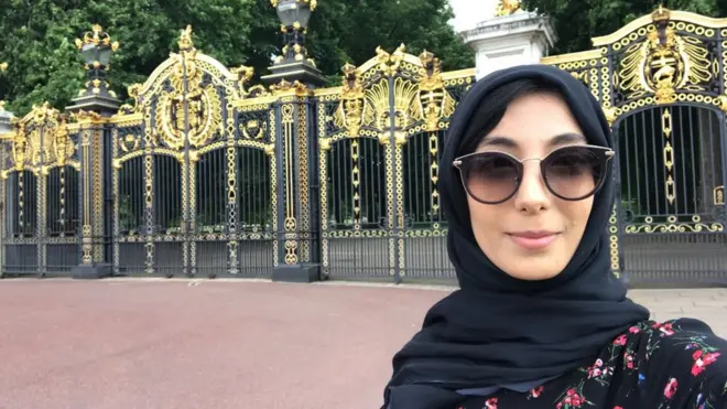 تعيش قمر السعدي في مالطا ليست كلاجئة أومهاجرة، بل هي وأسرتها وأربعة أشقاء يحملون الجنسية المالطية حاليا