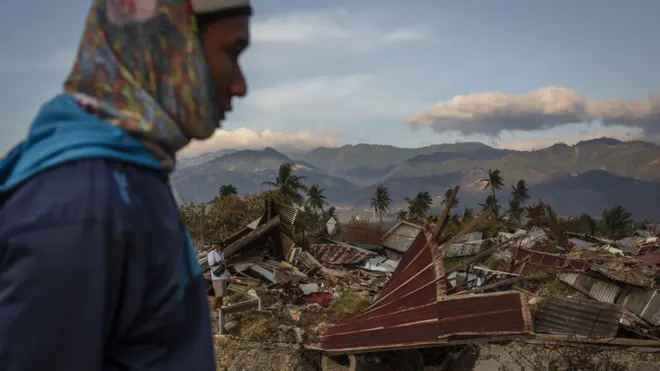 PNPB mengatakan ratusan dikhawatirkan terkubur akibat gempa di Palu. "Angka pastinya kami belum tahu," kata jubir BNPB Sutopo.