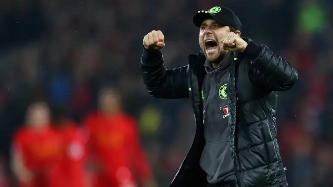 Antonio Conte, huấn luyện viên Chelsea, trong trận hòa 1-1 với Liverpool ở sân Anfield ngày 31/1