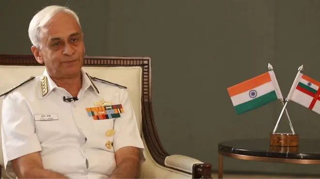 नौसेना प्रमुख सुनील लांबा
