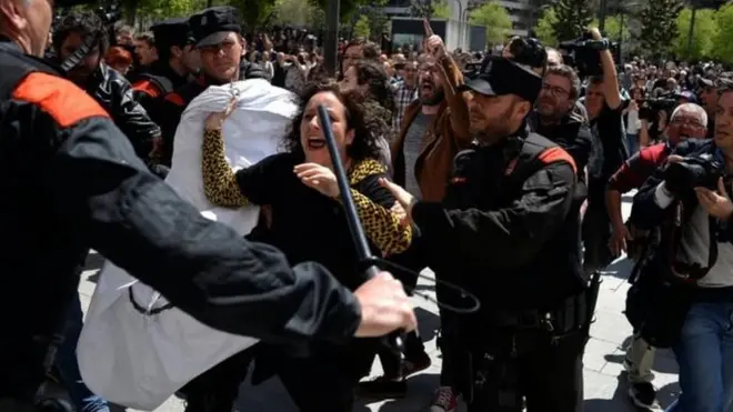 مظاهرة ضد قرار المحكمة