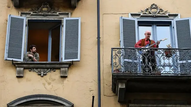 جيران في الحجز الصحي