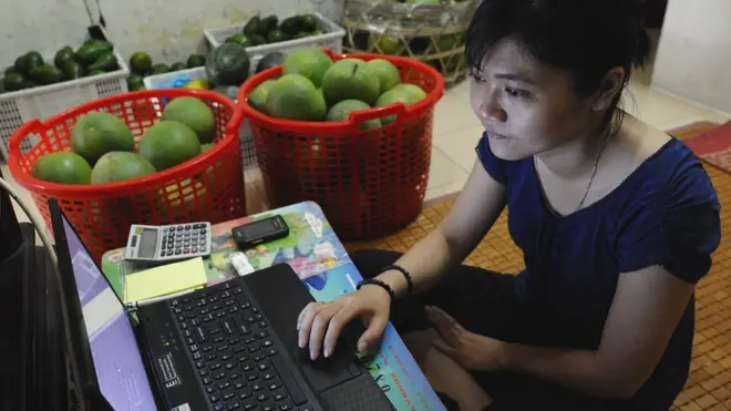 Cần có độ mở cho tự do Internet mà không nên soạn luật theo lối cấm đoán, ngăn chặn, sẽ không có lợi cho phát triển và tương lai của Việt Nam