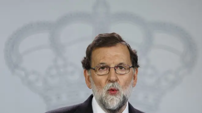 El presidente español tiene la autorización para hacerse con el control en Cataluña, pero ¿podrá hacerlo?